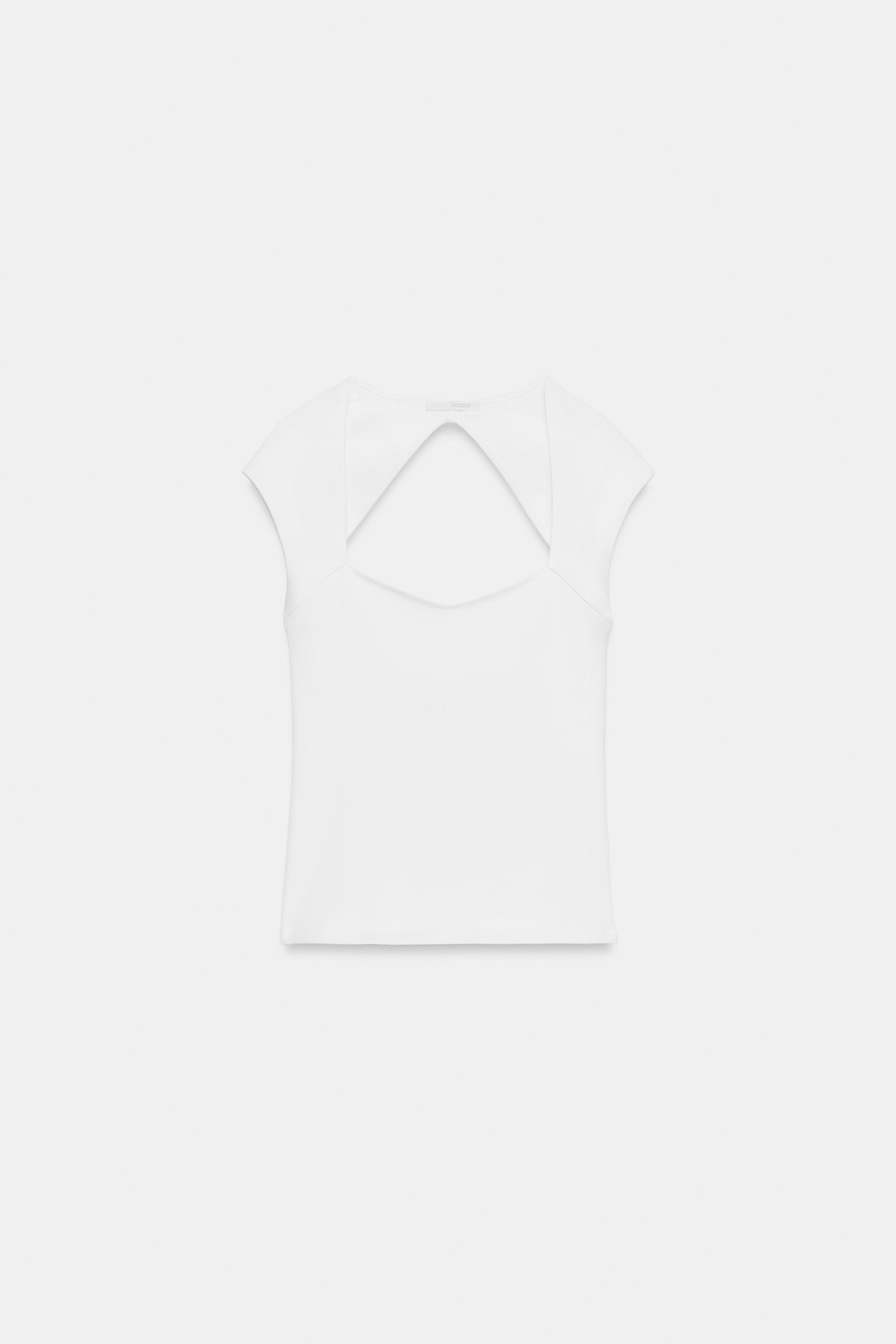 TOP AVEC OUVERTURE AU DOS